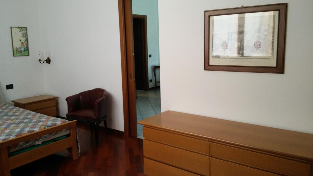 Emi Apartment Bollate Buitenkant foto